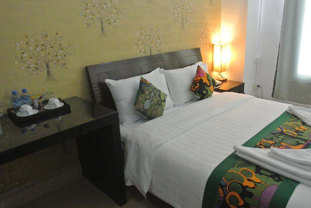 New Usouk Boutique Hotel Vientiane Exterior photo